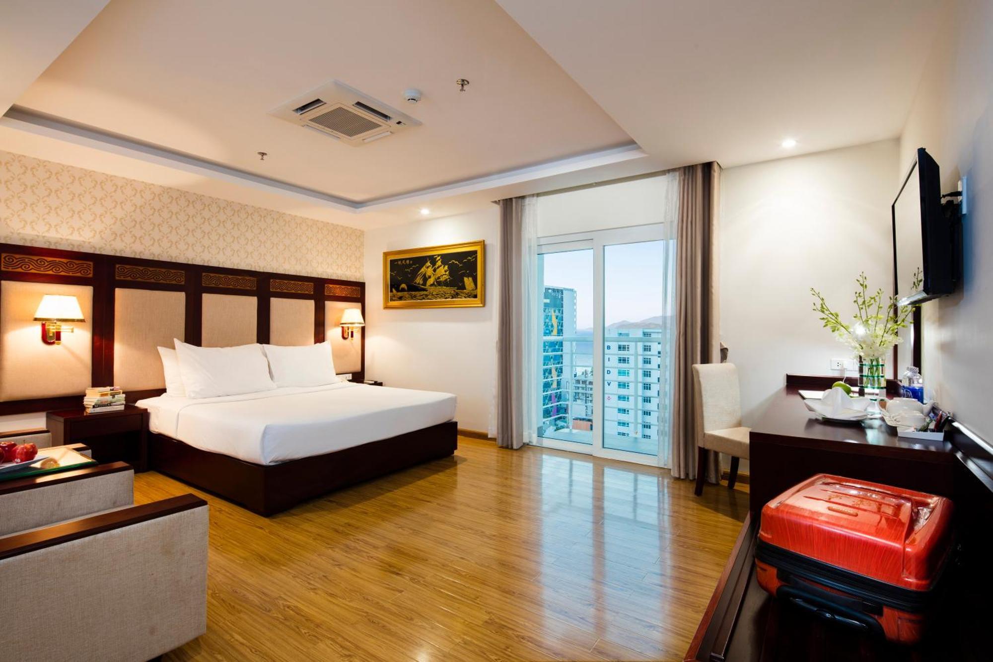 Galliot Hotel Nha Trang Buitenkant foto